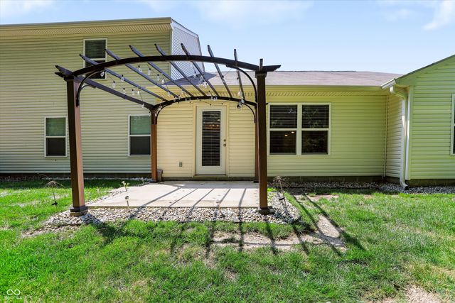 11744 Whisperwood Way, Fishers, IN 46037