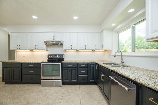 12414 Campos Drive, Houston, TX 77065