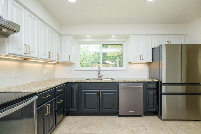 12414 Campos Drive, Houston, TX 77065