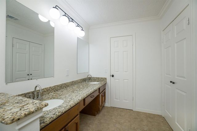 12414 Campos Drive, Houston, TX 77065