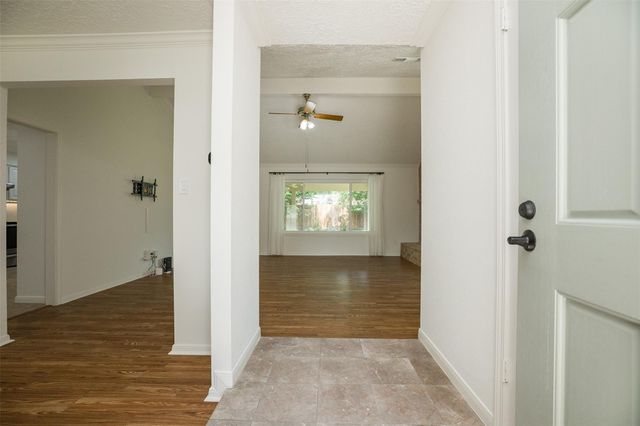 12414 Campos Drive, Houston, TX 77065