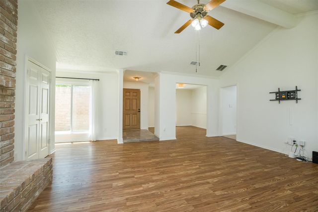 12414 Campos Drive, Houston, TX 77065