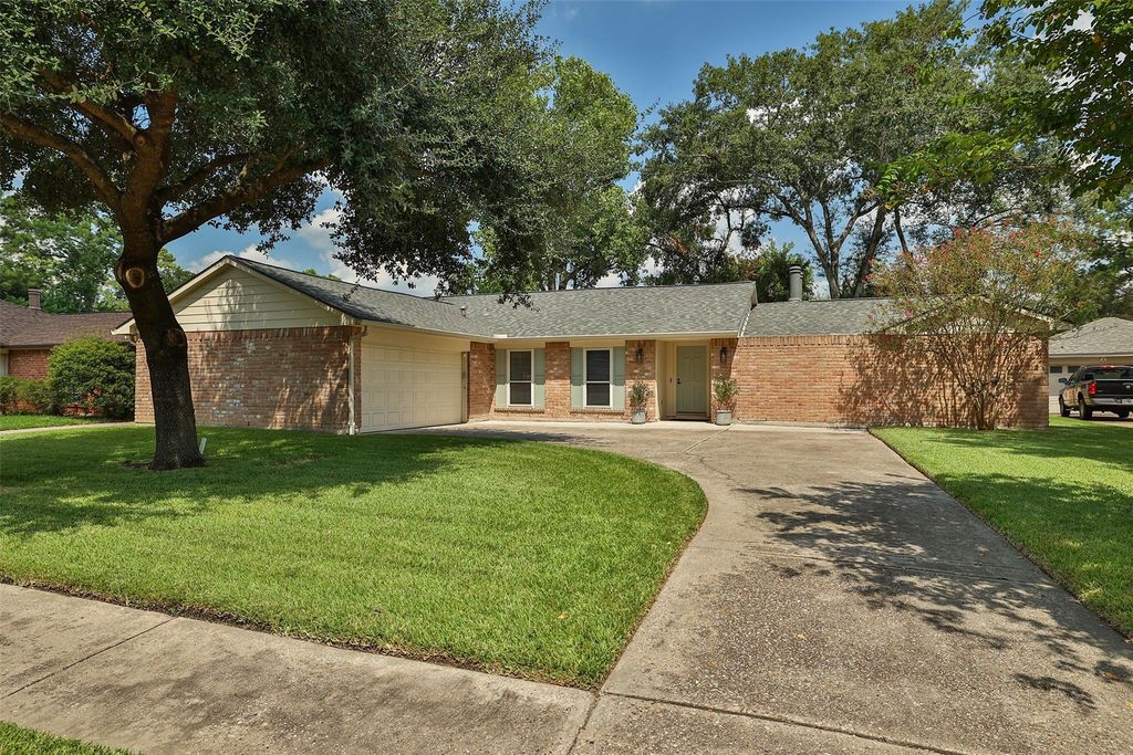 12414 Campos Drive, Houston, TX 77065