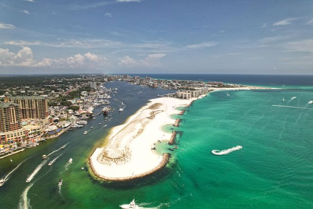 X Indian Trail, Destin, FL 32541