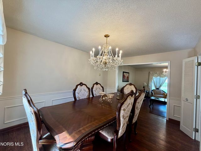 4447 Sulgrave Drive, Toledo, OH 43623