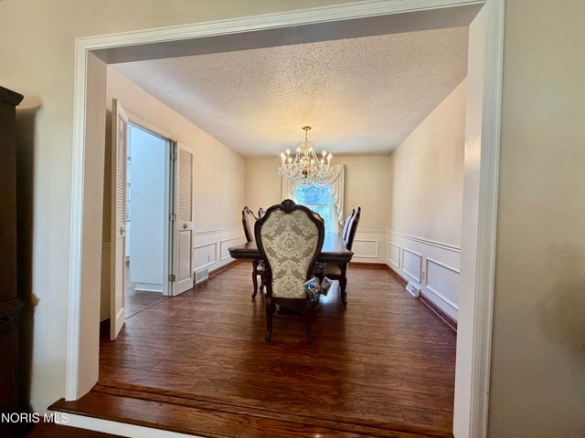4447 Sulgrave Drive, Toledo, OH 43623