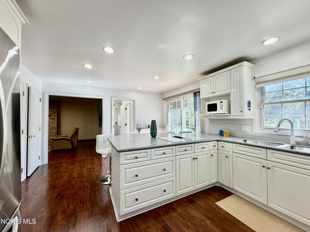 4447 Sulgrave Drive, Toledo, OH 43623