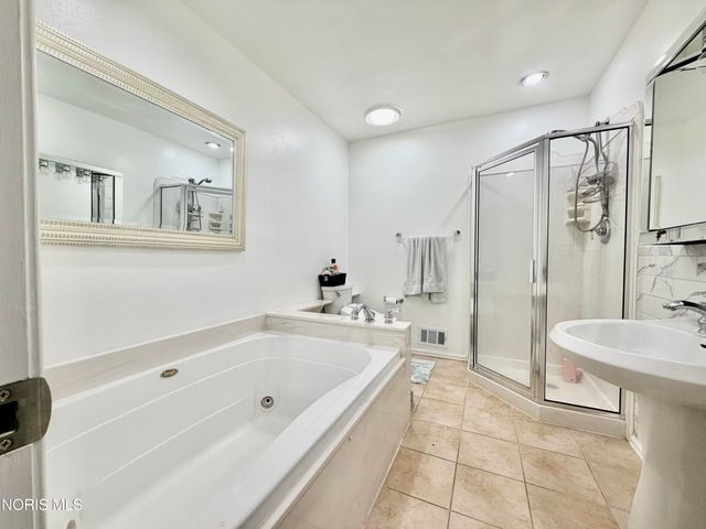 4447 Sulgrave Drive, Toledo, OH 43623