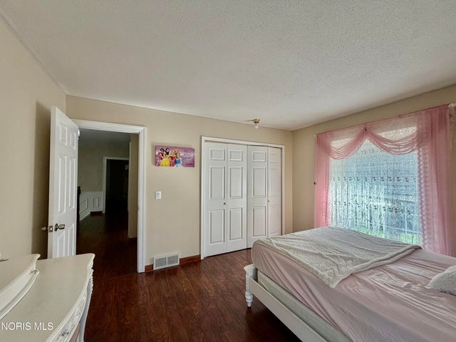 4447 Sulgrave Drive, Toledo, OH 43623