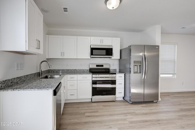 2632 E 4th Street, Joplin, MO 64801