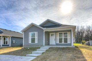 2632 E 4th Street, Joplin, MO 64801