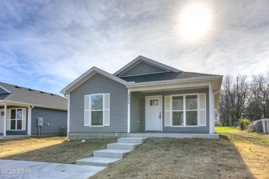 2632 E 4th Street, Joplin, MO 64801