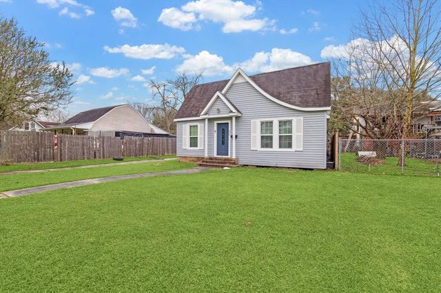 215 Morrell Street, Baytown, TX 77520