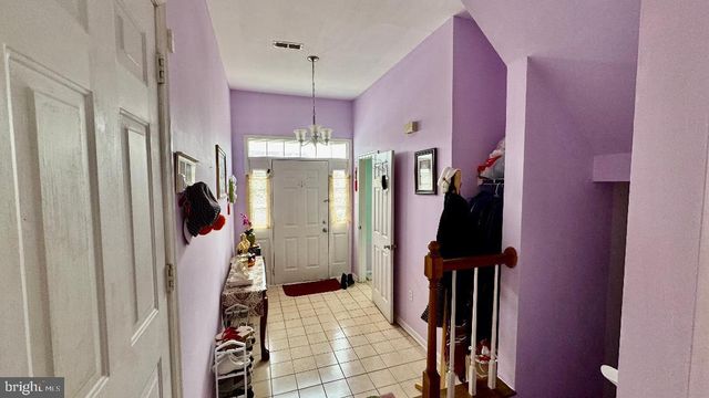 18 KARLSTAD RD, New Castle, DE 19720