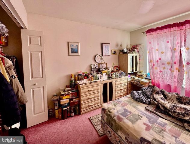 18 KARLSTAD RD, New Castle, DE 19720