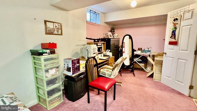 18 KARLSTAD RD, New Castle, DE 19720