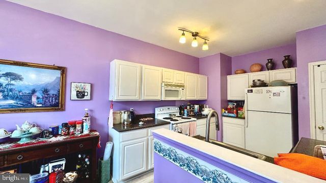 18 KARLSTAD RD, New Castle, DE 19720