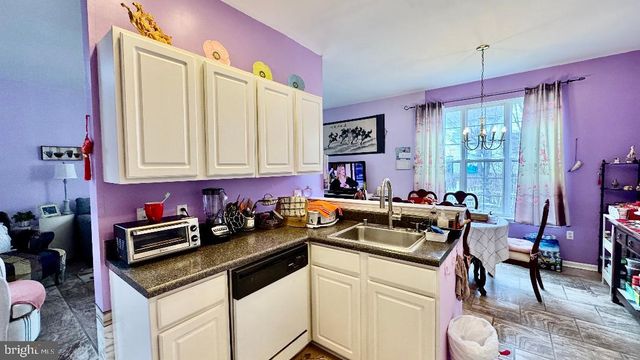 18 KARLSTAD RD, New Castle, DE 19720