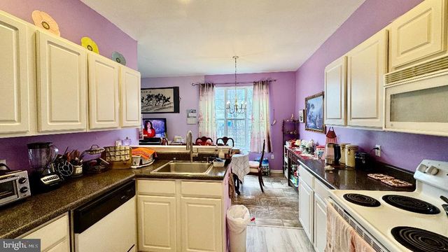 18 KARLSTAD RD, New Castle, DE 19720