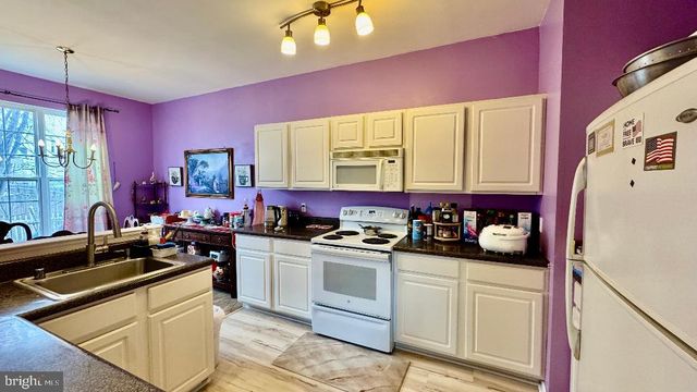 18 KARLSTAD RD, New Castle, DE 19720