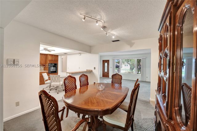 1731 NW 86th Ave, Pembroke Pines, FL 33024