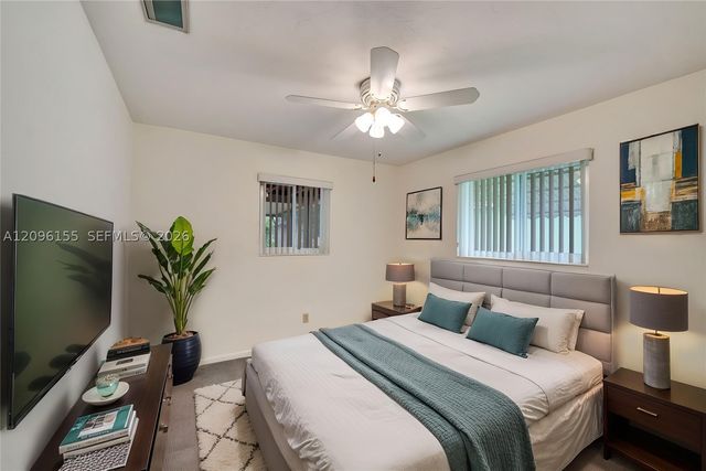 1731 NW 86th Ave, Pembroke Pines, FL 33024