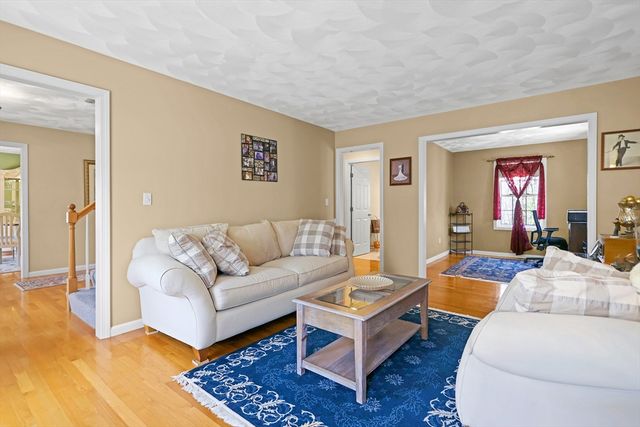 3 Hillview Drive, Methuen, MA 01844