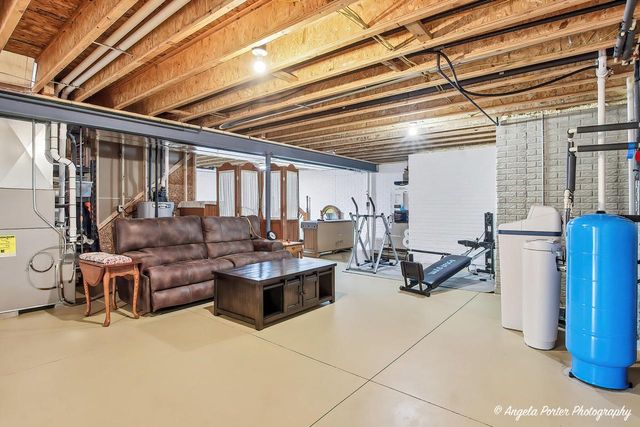 671 Tindalls Nest, Twin Lakes, WI 53181