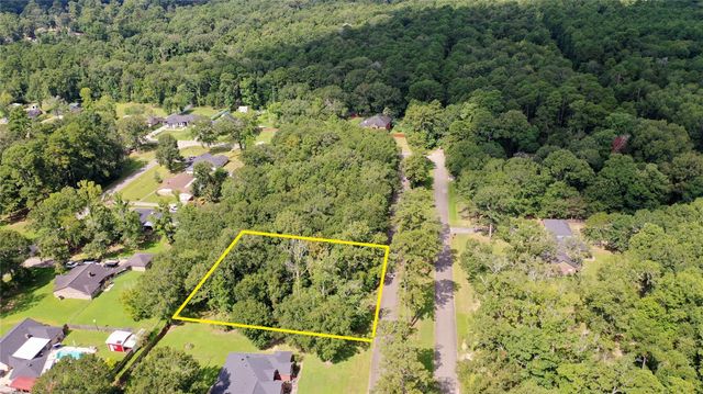 2210 Appian Way, New Caney, TX 77357