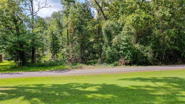 2210 Appian Way, New Caney, TX 77357