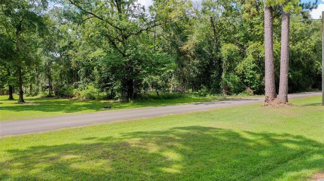 2210 Appian Way, New Caney, TX 77357