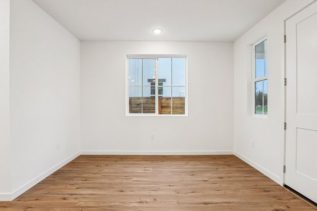 6443 Jacinto Ave, Sacramento, CA 95823