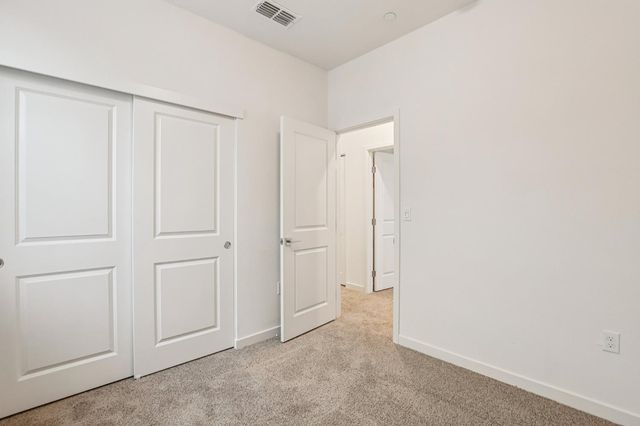 6443 Jacinto Ave, Sacramento, CA 95823