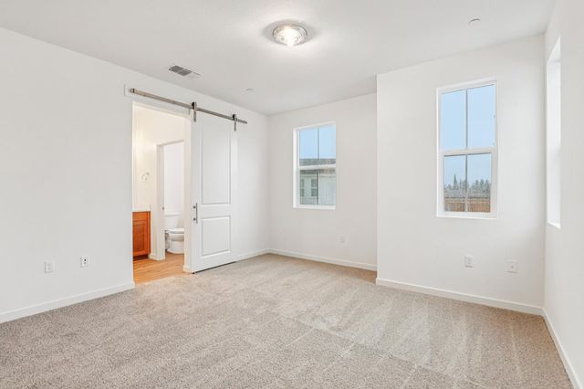 6443 Jacinto Ave, Sacramento, CA 95823