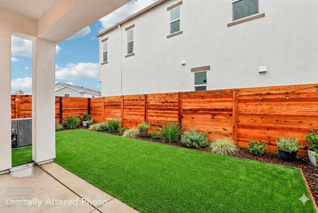 6443 Jacinto Ave, Sacramento, CA 95823