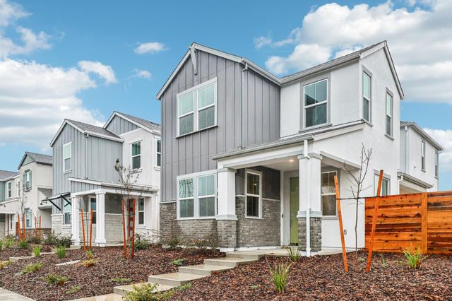 6443 Jacinto Ave, Sacramento, CA 95823