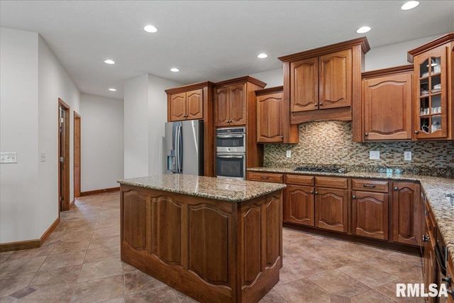 47 WOODLAND Trail, Rochester, IL 62563