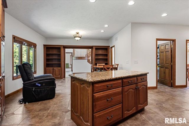 47 WOODLAND Trail, Rochester, IL 62563