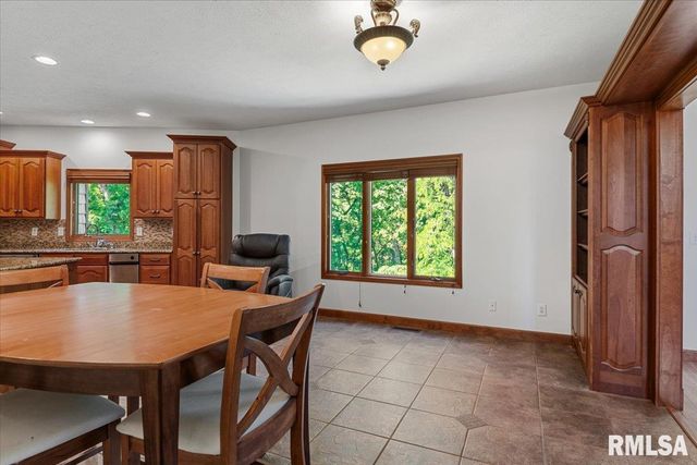 47 WOODLAND Trail, Rochester, IL 62563