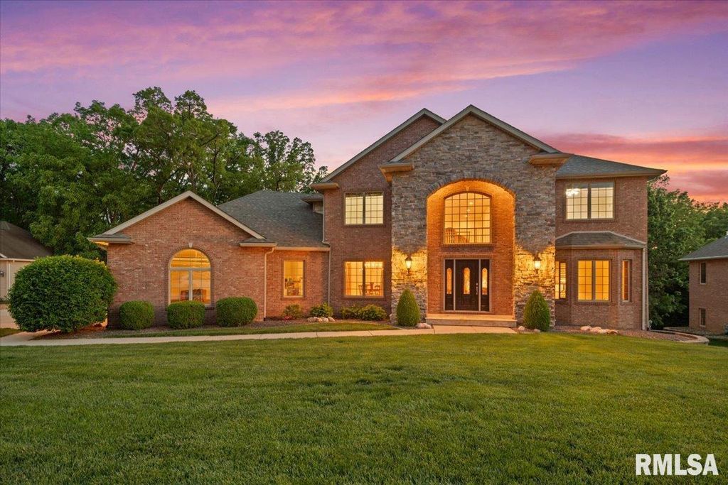 47 WOODLAND Trail, Rochester, IL 62563