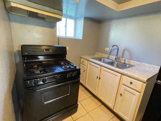 15736 Lathrop Avenue, Harvey, IL 60426