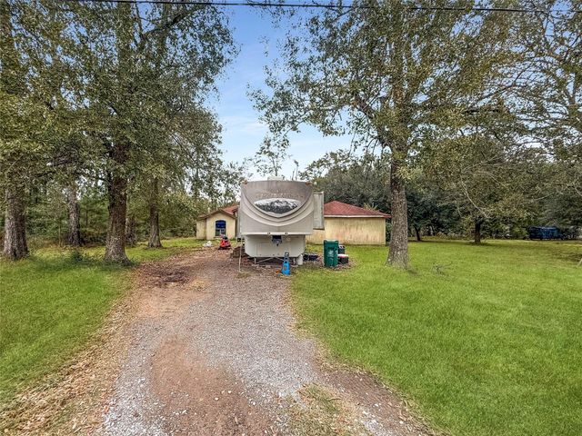 4585 Eaves Road, Vidor, TX 77662