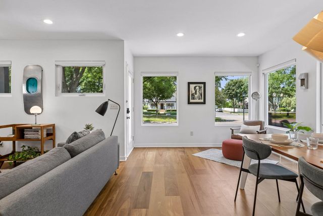 1242 Edgcumbe Road, Saint Paul, MN 55105