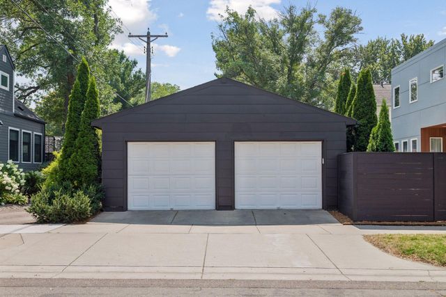 1242 Edgcumbe Road, Saint Paul, MN 55105