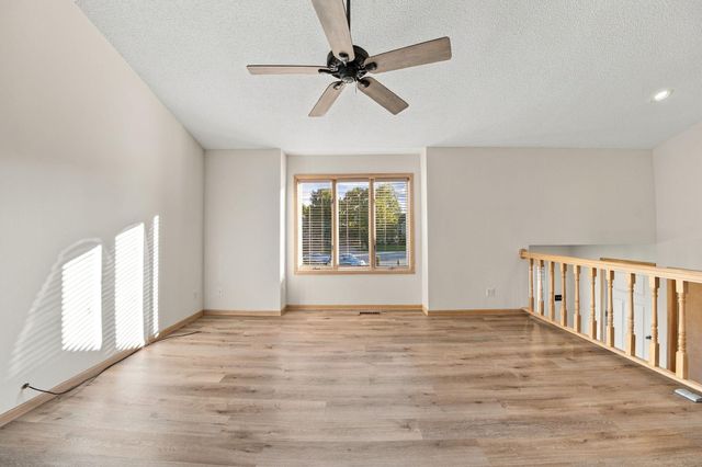 2330 Oak Glen Court, Stillwater, MN 55082