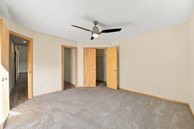 2330 Oak Glen Court, Stillwater, MN 55082
