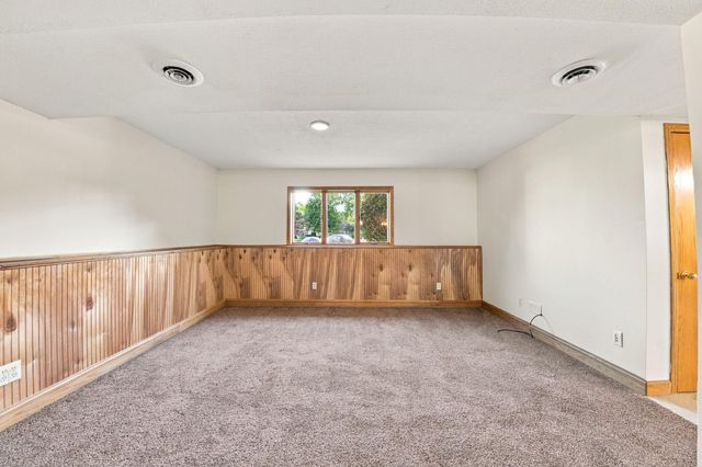2330 Oak Glen Court, Stillwater, MN 55082