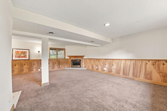 2330 Oak Glen Court, Stillwater, MN 55082