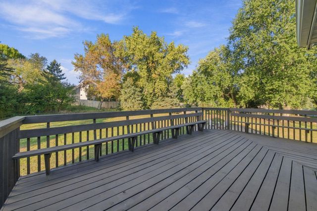 2330 Oak Glen Court, Stillwater, MN 55082