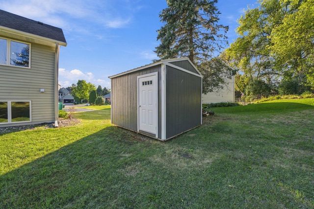 2330 Oak Glen Court, Stillwater, MN 55082